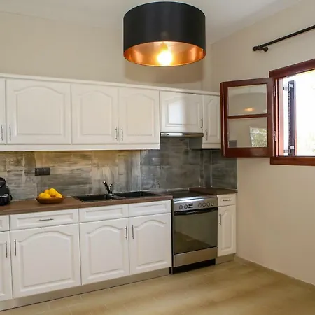 Tatil Evi Yiouli Acharavi (Corfu)